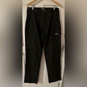 NEW Trail Life pants W34. Cargo pants convertible to pants. Dark olive. NWOT.